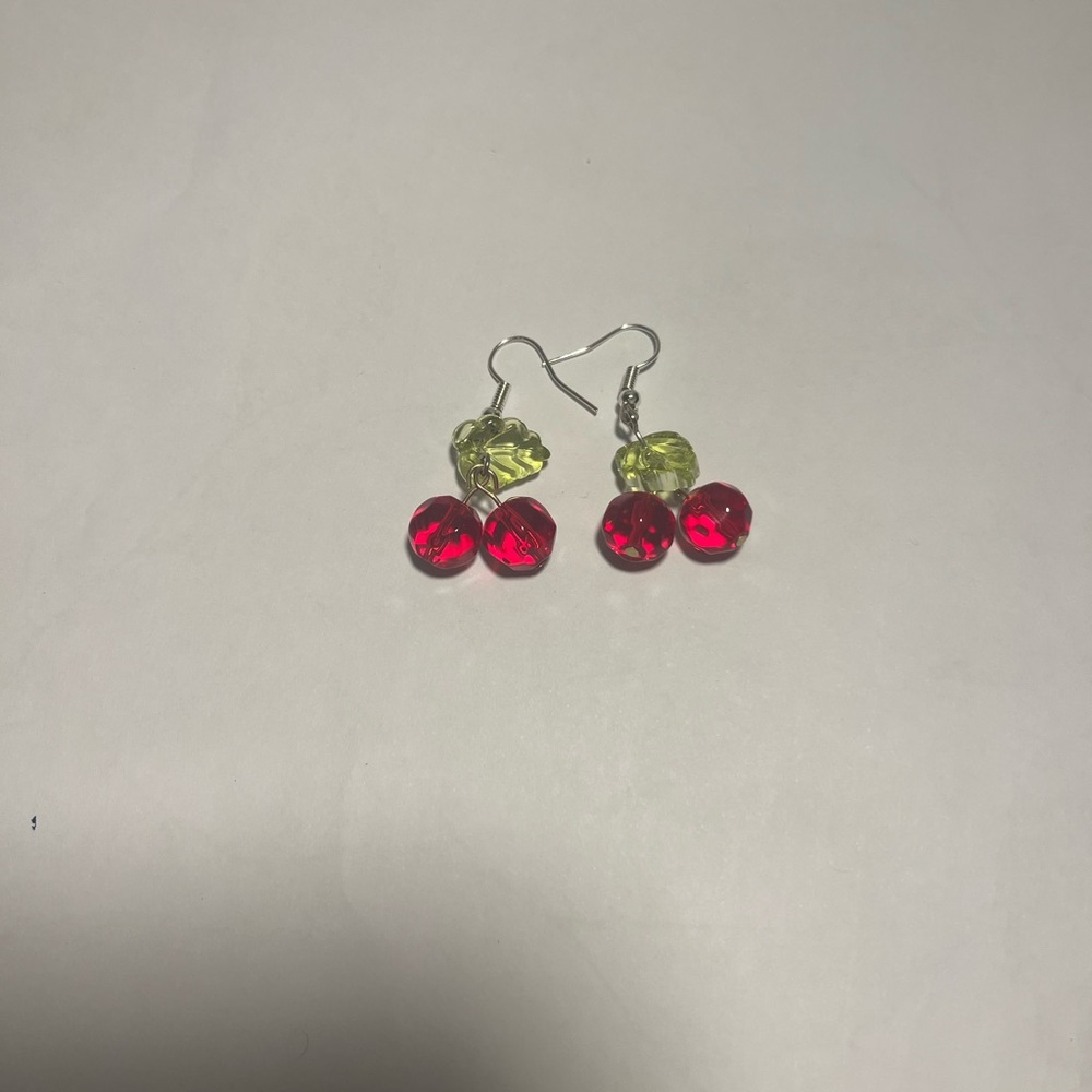 Elegant Red and Green Drop Earrings